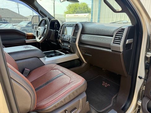 Used 2018 Ford F250 King Ranch w/ FX4 Off-Road Package AWD/4WD image 20