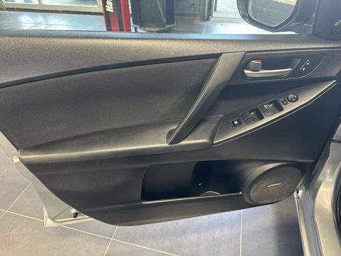 Used 2013 MAZDA MAZDA3 i Touring image 24