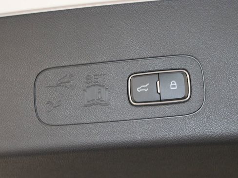 New 2026 Lincoln Aviator AWD image 16