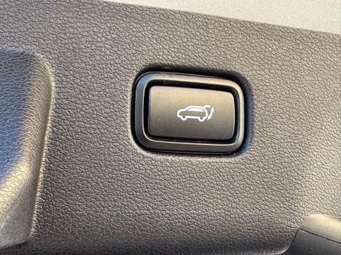 Certified 2024 Kia Sportage SX AWD/4WD image 11