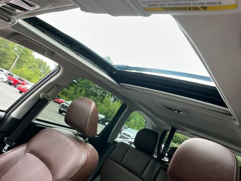 Used 2017 Subaru Forester 2.5i Touring AWD/4WD image 21