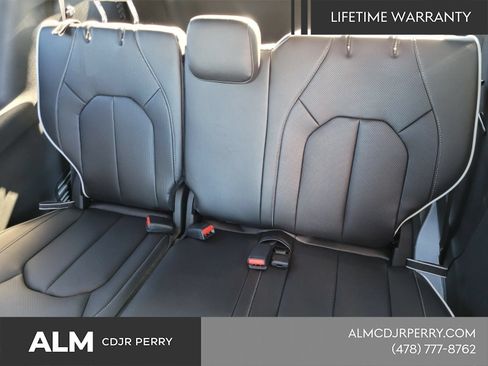 New 2026 Chrysler Pacifica Limited w/ S Appearance Package FWD image 12