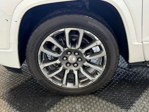 Used 2021 GMC Acadia Denali w/ Denali Ultimate Package AWD/4WD image 15