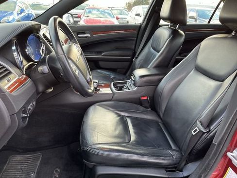 Used 2014 Chrysler 300 AWD w/ Driver Convenience Group image 15