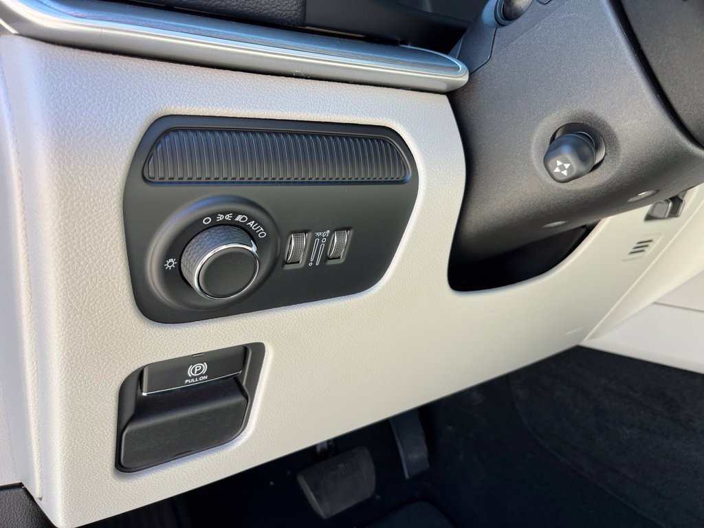 New 2027 Jeep Grand Wagoneer Limited AWD/4WD image 7