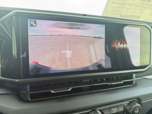 New 2026 Jeep Gladiator Mojave image 32