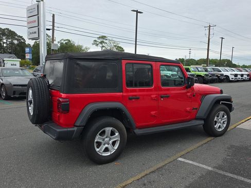 Used 2022 Jeep Wrangler Unlimited Sport AWD/4WD image 7