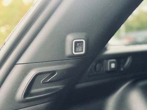 Used 2022 Jeep Grand Cherokee Altitude image 11