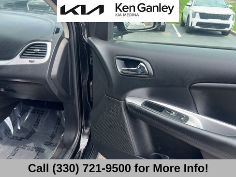 Used 2017 Dodge Journey SXT w/ Comfort/Convenience Group image 53