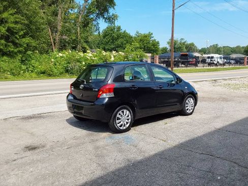Used 2009 Toyota Yaris 4-Door Hatchback FWD image 6