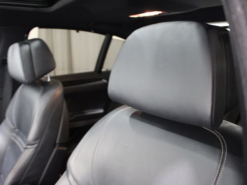 Used 2016 BMW 550i xDrive Sedan AWD/4WD image 4