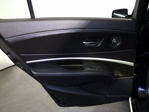 Used 2018 Acura RLX w/ Technology Package image 25