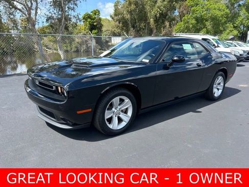 Used 2023 Dodge Challenger SXT image 3