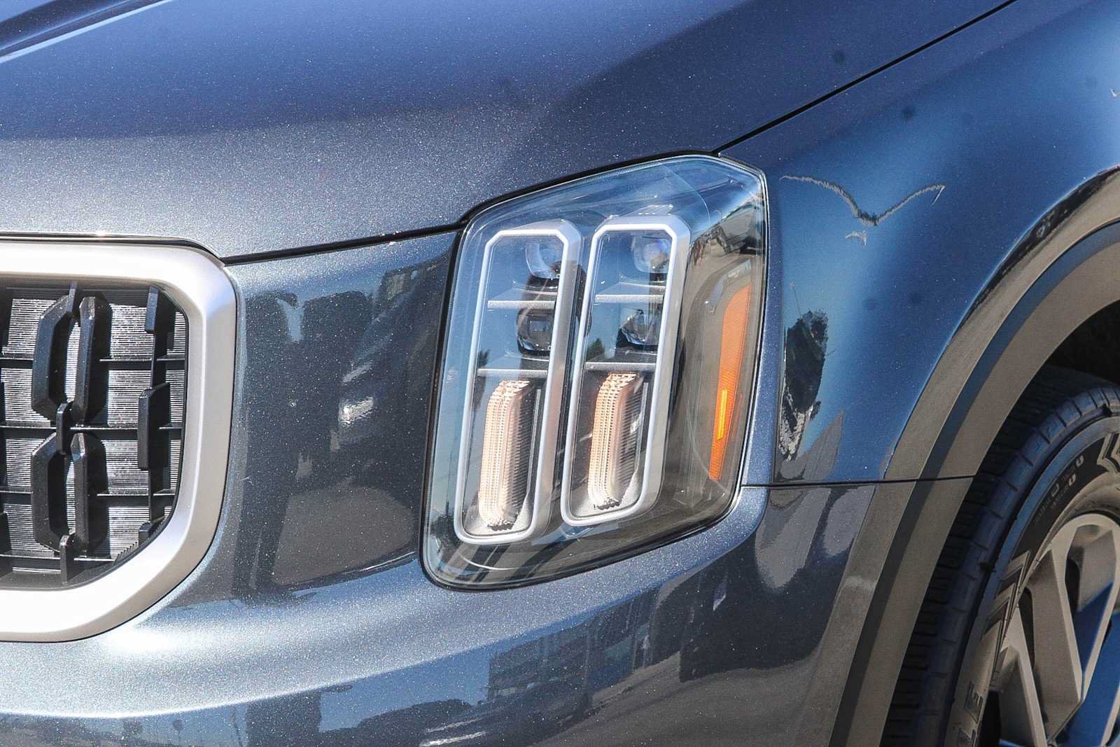 Used 2024 Kia Telluride LX FWD image 10