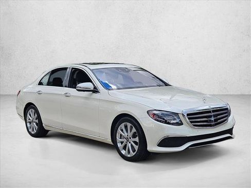 Used 2020 Mercedes-Benz E 450 4MATIC Sedan image 3