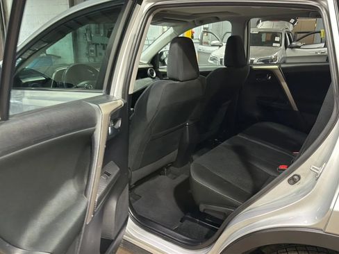 Used 2014 Toyota RAV4 XLE AWD/4WD image 27