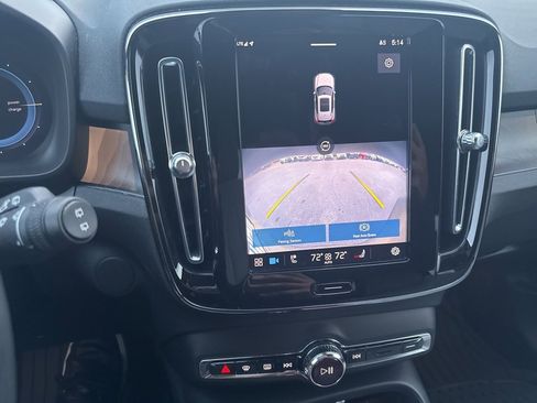 Used 2023 Volvo XC40 Recharge Ultimate image 6