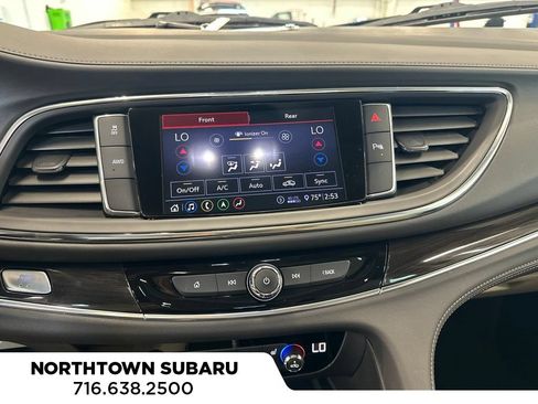 Used 2021 Buick Enclave Essence w/ Sound and Sites Package AWD/4WD image 9