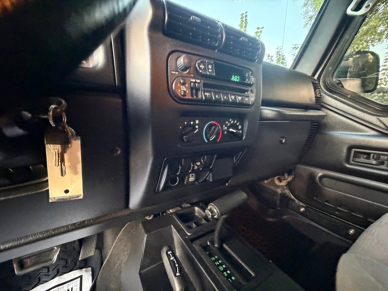 Used 2004 Jeep Wrangler 4WD image 16