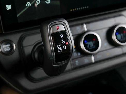 New 2026 Land Rover Defender 130 X-Dynamic SE image 16