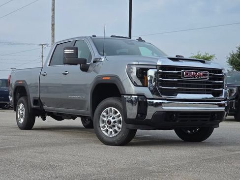 New 2026 GMC Sierra 2500 SLE AWD/4WD image 2