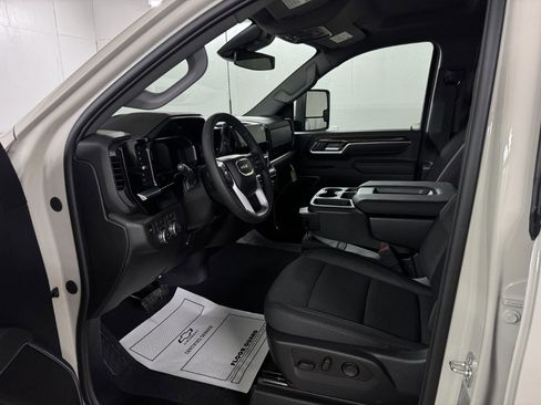 New 2026 GMC Sierra 2500 SLE image 22