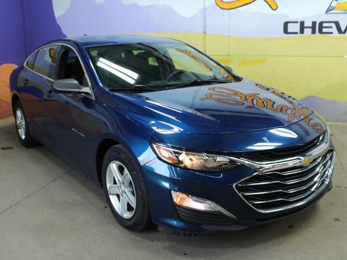 Used 2019 Chevrolet Malibu LS image 4
