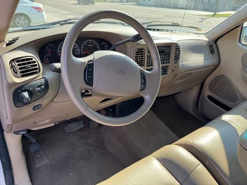 Used 2002 Ford F150 Lariat image 10