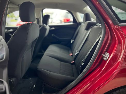 Used 2016 Ford Focus SE image 18