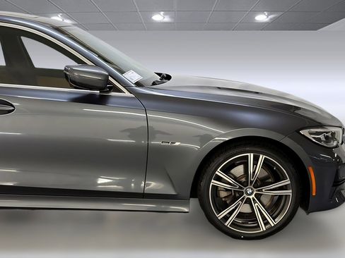 Used 2022 BMW 330e w/ Premium Package image 34