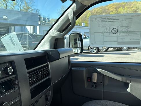 New 2026 GMC Savana 3500 Extended RWD image 15