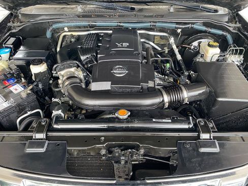 Used 2009 Nissan Pathfinder S RWD image 27