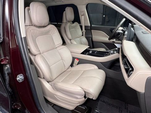 Used 2024 Lincoln Aviator Reserve w/ Equipment Group 201A image 4