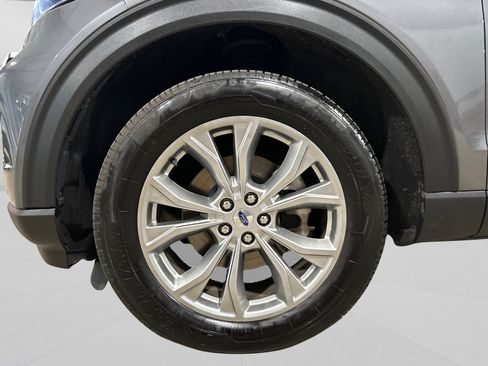 Used 2023 Ford Explorer Limited w/ Equipment Group 301A image 52