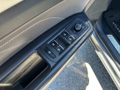 Certified 2023 Volkswagen Atlas Cross Sport SEL Premium R-Line AWD/4WD image 12