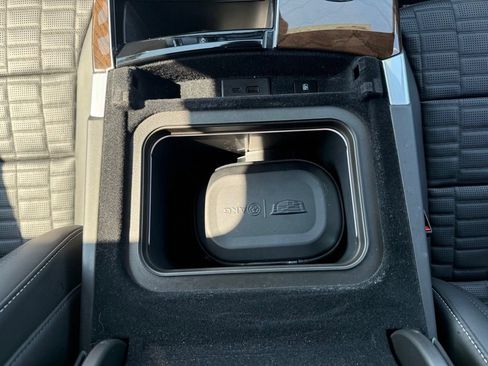 Certified 2025 Cadillac Escalade Sport Platinum w/ LPO, ONYX Package AWD/4WD image 26
