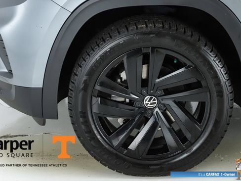 Used 2023 Volkswagen Atlas Cross Sport SE w/ Panoramic Sunroof Package AWD/4WD image 5