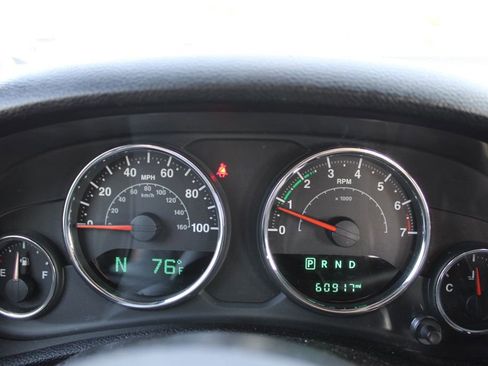 Used 2016 Jeep Wrangler Unlimited Sport w/ Max Tow Package image 30