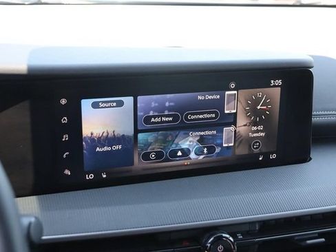 Certified 2025 Nissan Murano SV FWD image 17