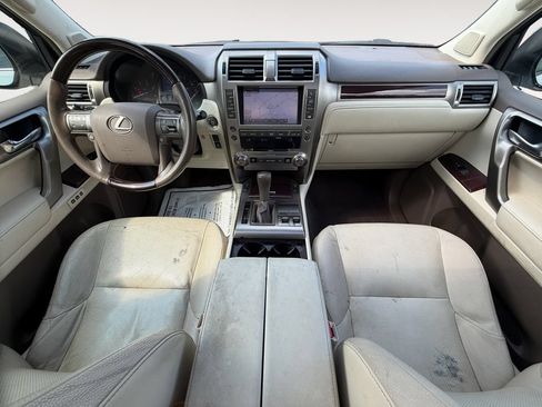 Used 2019 Lexus GX 460 Premium w/ Premium Package AWD/4WD image 9