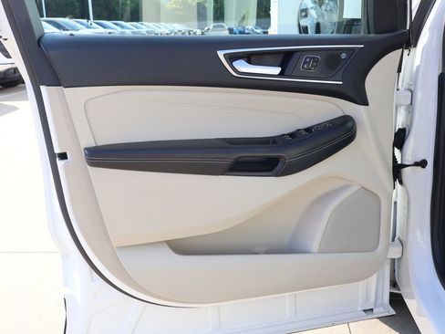 Used 2023 Ford Edge Titanium w/ Equipment Group 301A AWD/4WD image 8
