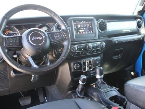 Used 2022 Jeep Wrangler Unlimited Sport AWD/4WD image 14