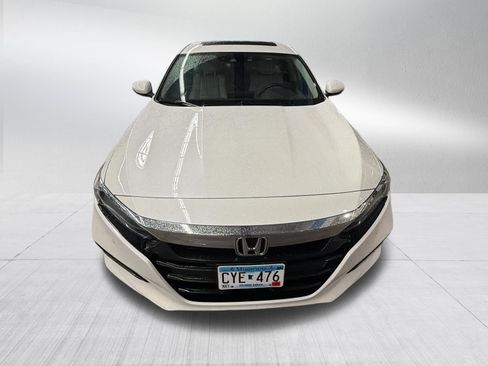 Used 2019 Honda Accord Touring image 2