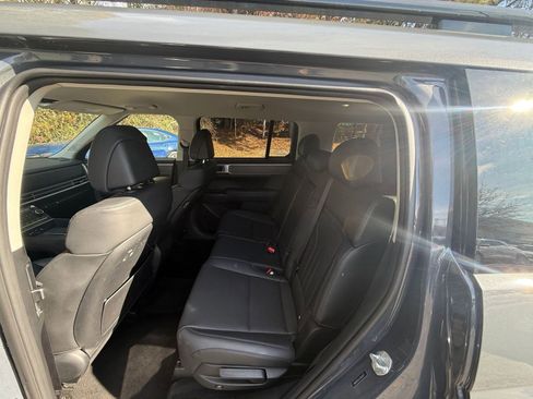 Used 2025 Hyundai Santa Fe SEL image 25