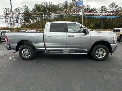 Used 2024 RAM 2500 Big Horn w/ Sport Appearance Package image 9