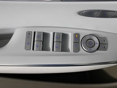 Used 2026 Genesis GV70 2.5T Advanced image 22