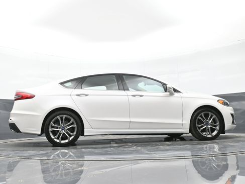 Used 2020 Ford Fusion SEL image 44