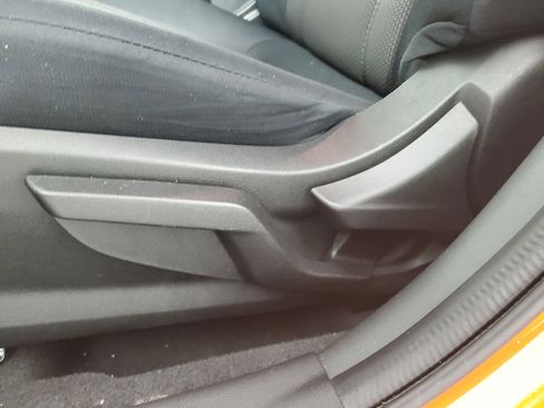 Used 2019 Subaru Crosstrek 2.0i image 28