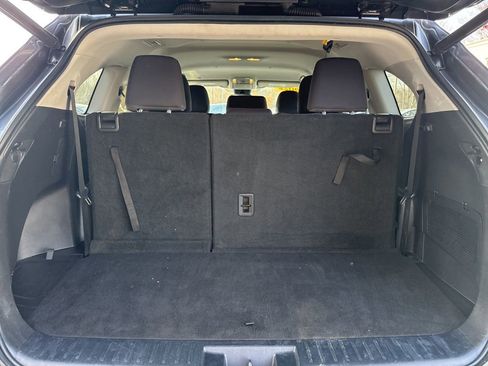 Used 2022 Toyota Highlander LE image 12