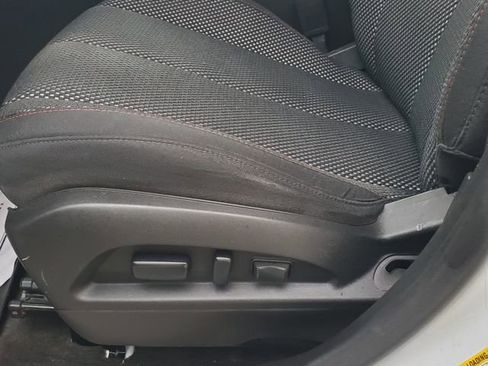 Used 2017 Chevrolet Equinox LT w/ Convenience Package FWD image 13